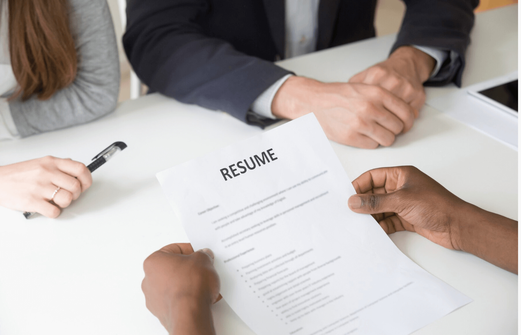 How to Write a Resume By AI